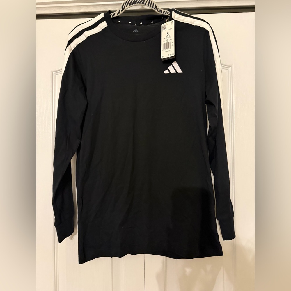 New with tags men’s long sleeved, Adidas T-shirt size small